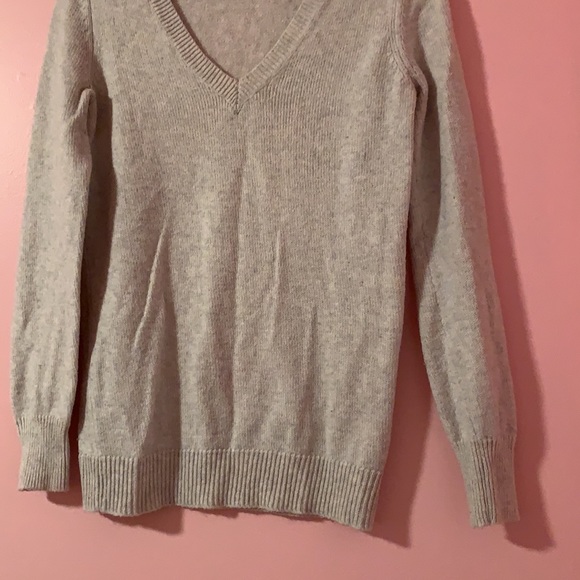 Old navy pullover sweater - Picture 3 of 4